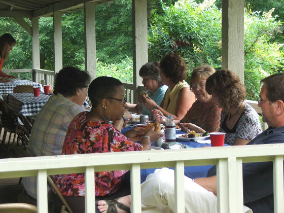 bbq2010groupenjoyintheeats.jpg