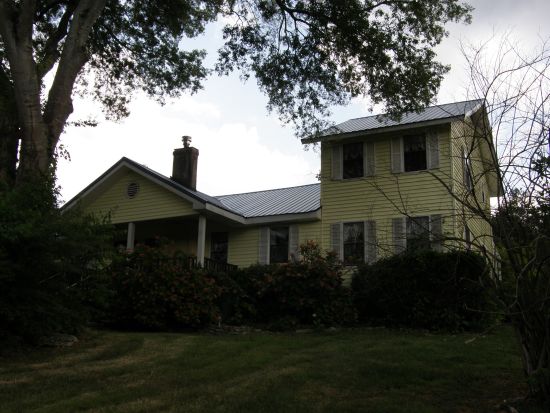 hallhouse2.jpg